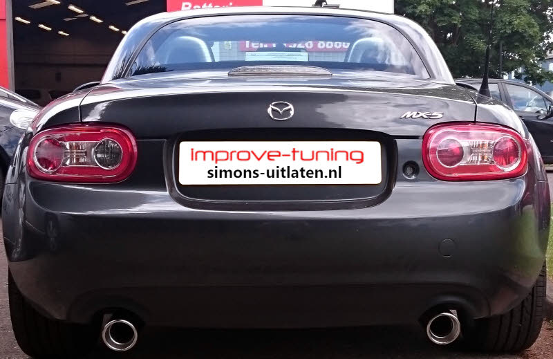 Mazda MX5 NC met Simons Sportuitlaat