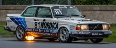 Simons Sportuitlaat Volvo 240