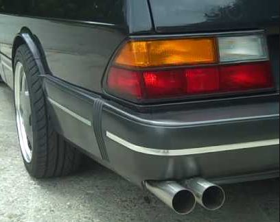 ook vpoor oude Saab 900 model een sportuitlaat van Simons