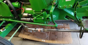 Tractor (trekker) met 42mm uitlaatdelen
